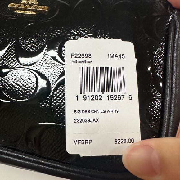 NWT! RARE! Coach F22698 Women's Large Wristlet 19 In Black Signature Leather - Picture 9 of 9